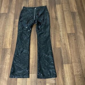 Matte black shiny faux leather pants large Y2K vintage all over zipper detail